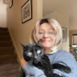 Meet your Posher, Marisa